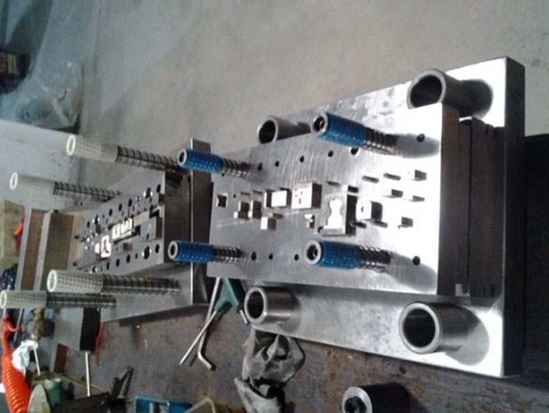 绿春模具制造-12