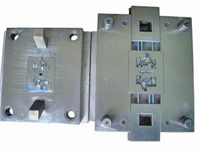 绿春精密塑料模-01